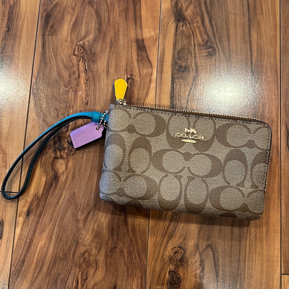 NWT Coach Khaki Brown Colorblock double center zipper wristlet